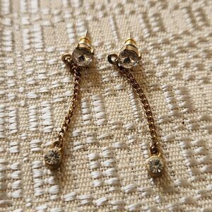5/$15 Goldtone rhinestone dangling pierced earrings